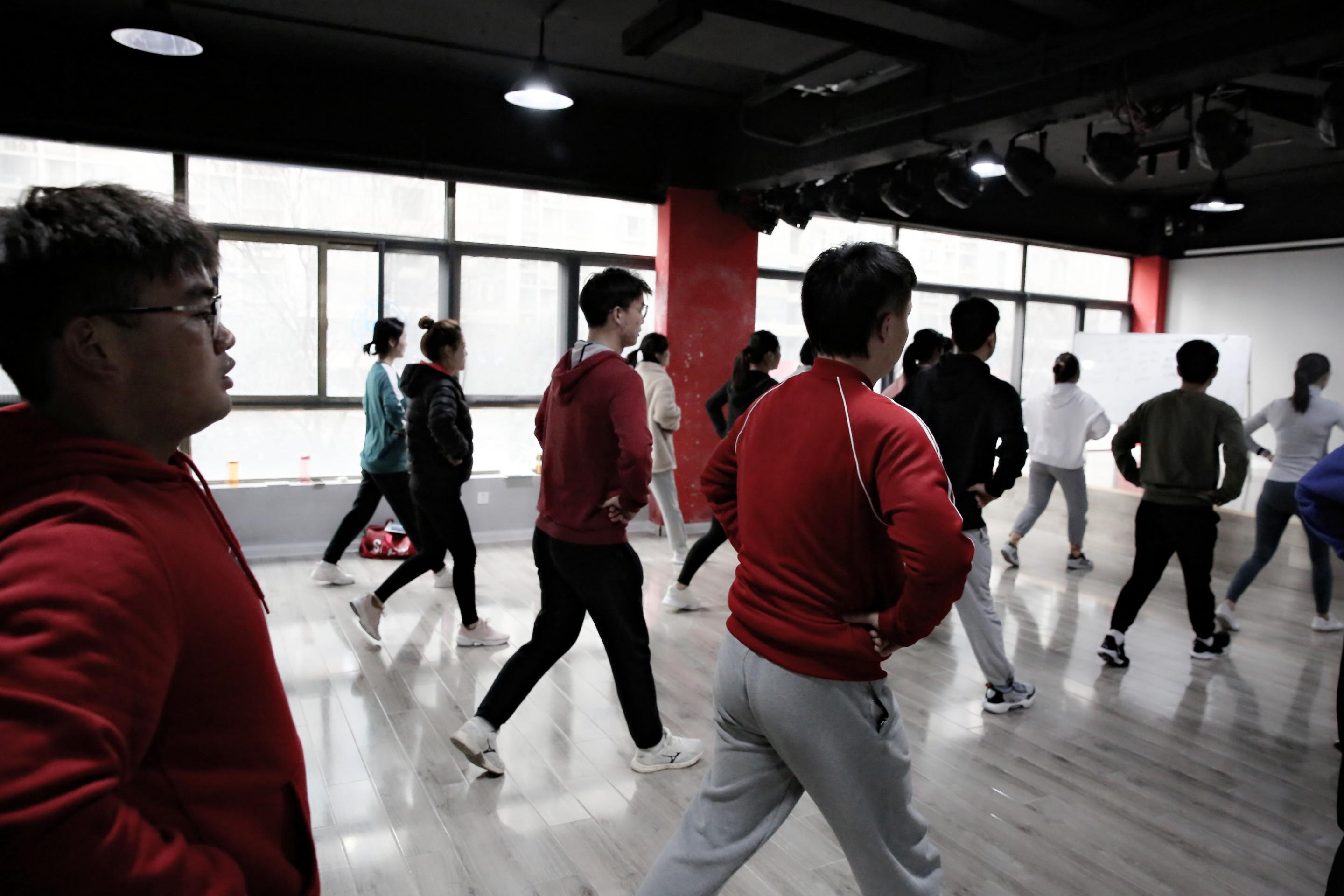 新年新气象瑞德健身学院全能团操教练必修基础有氧课程开班啦