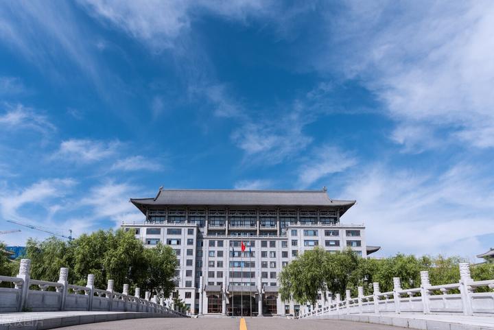 哈工程学子毕业后,有多少人留在黑龙江?基于就业质量报告的分析