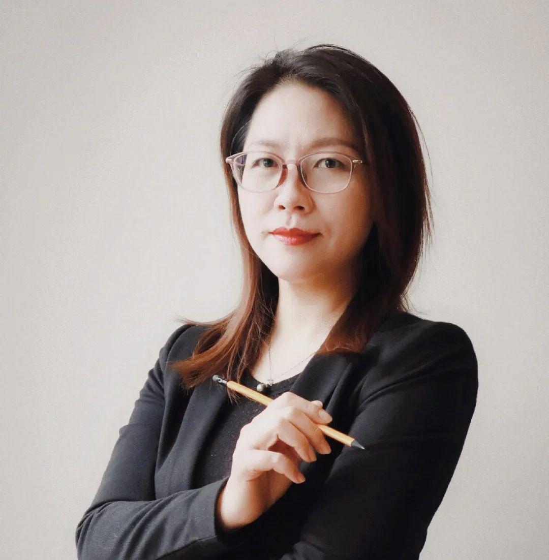 的圆桌论坛在2030 国际未来办公方式展(ifo)策展人刘丽莎主持下进行