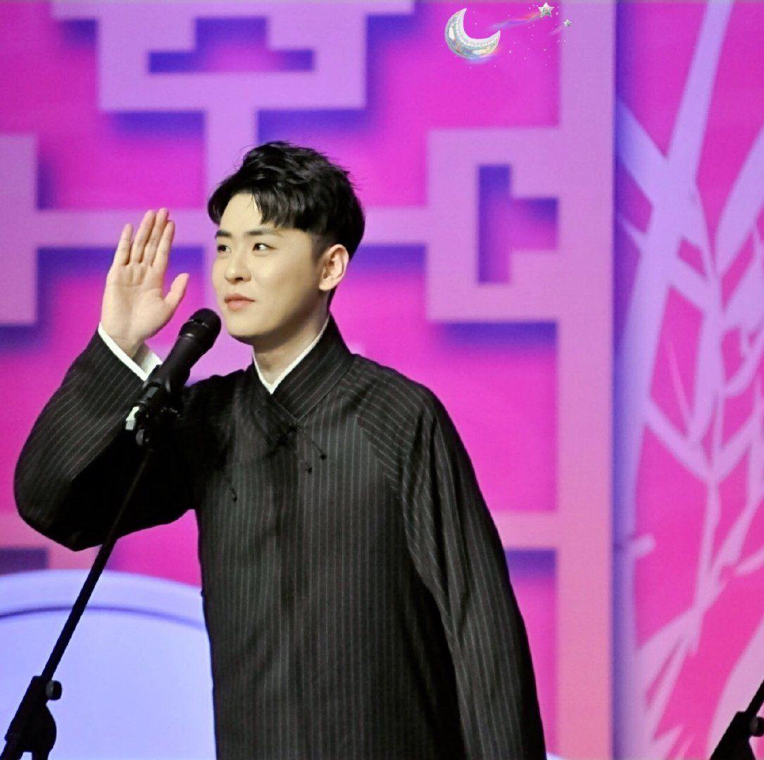 姐妹们最喜欢的张云雷的大褂是哪一件? - 知乎