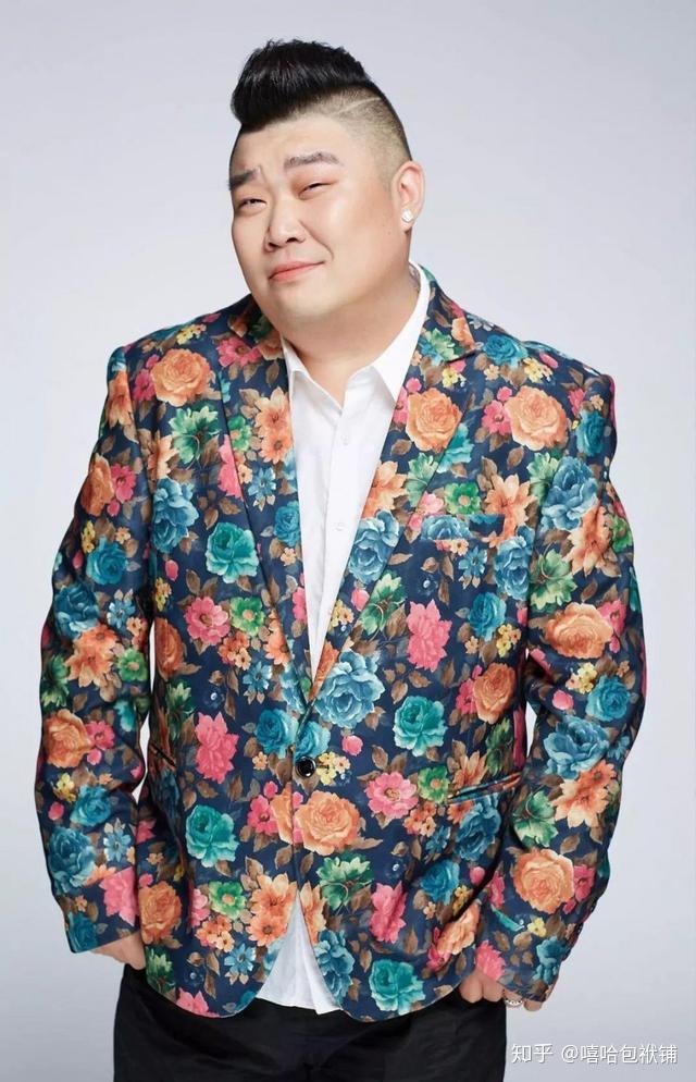 王耀宗打的快板,那绝对是可以给您非一般的体验,那舞动的身段,那迷人