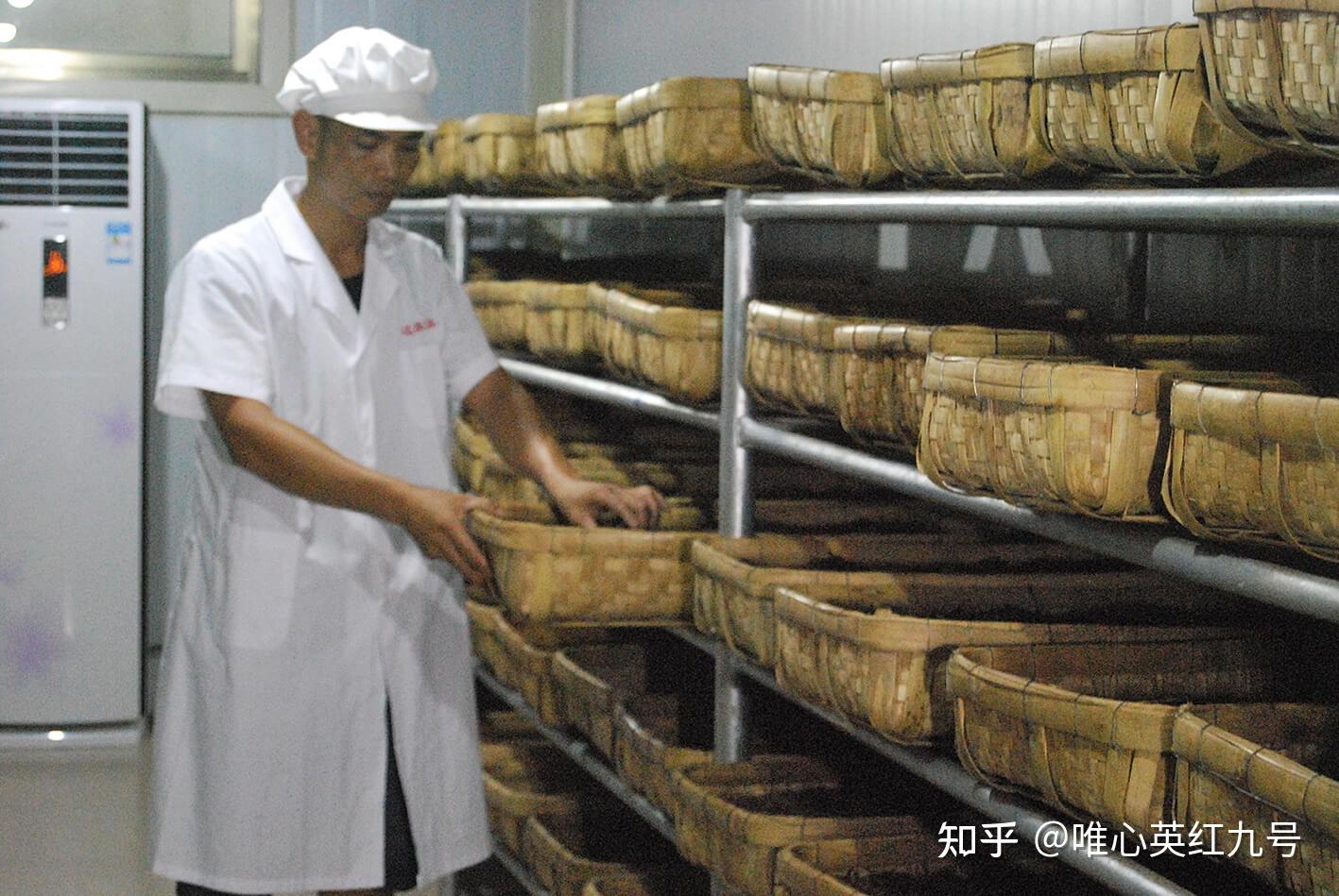 可以炒干或者烘干,也可以微波干燥,但微波干燥出的红茶口感最差