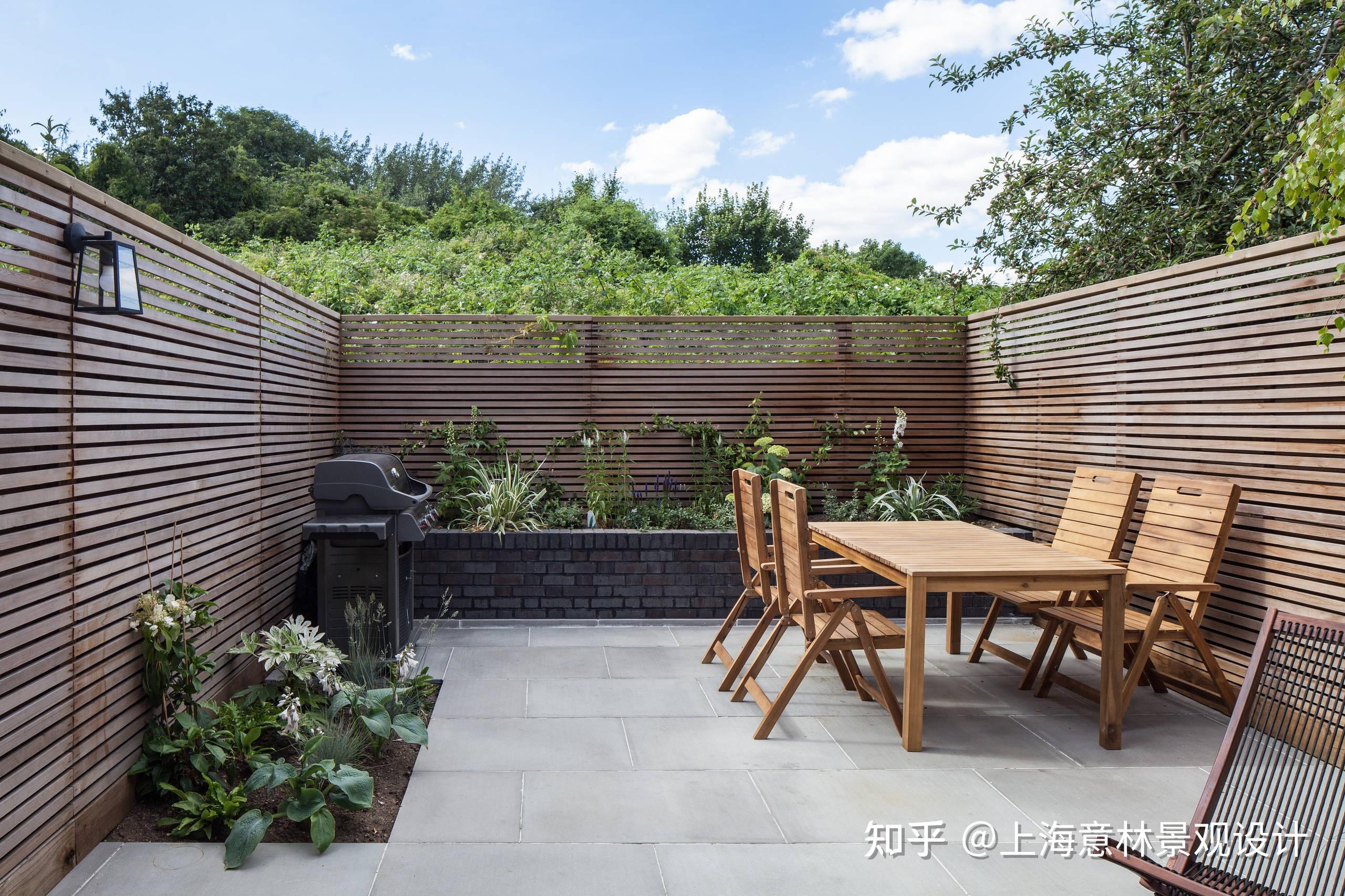 为小院精心打造一个围栏让庭院别有一番情调