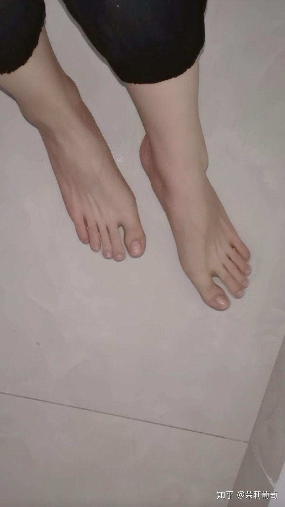 女生什么样的脚可以称为玉足