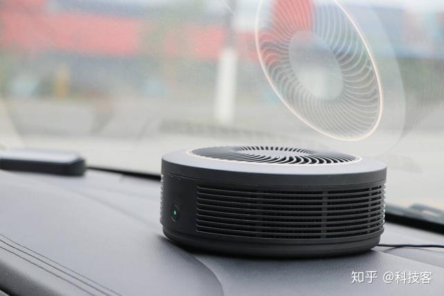 小米生态链车载新品升级70迈车载空气净化器pro体验评测