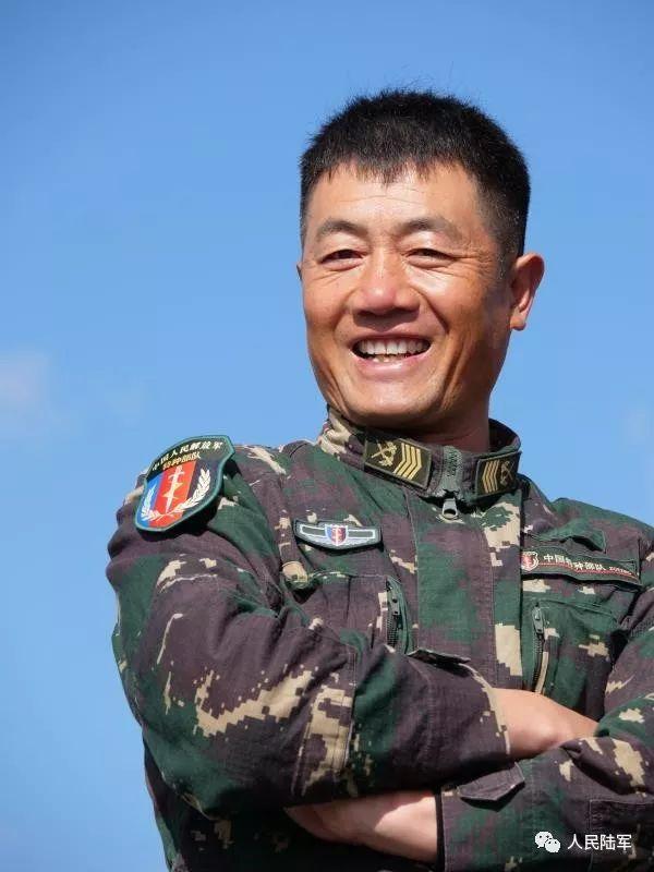 士官发展的多种可能