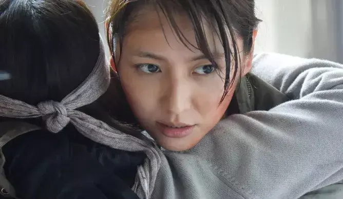 《请叫我英雄》饰演 薮(2015)《真田丸》饰演 阿桐(2016)首次出演音乐