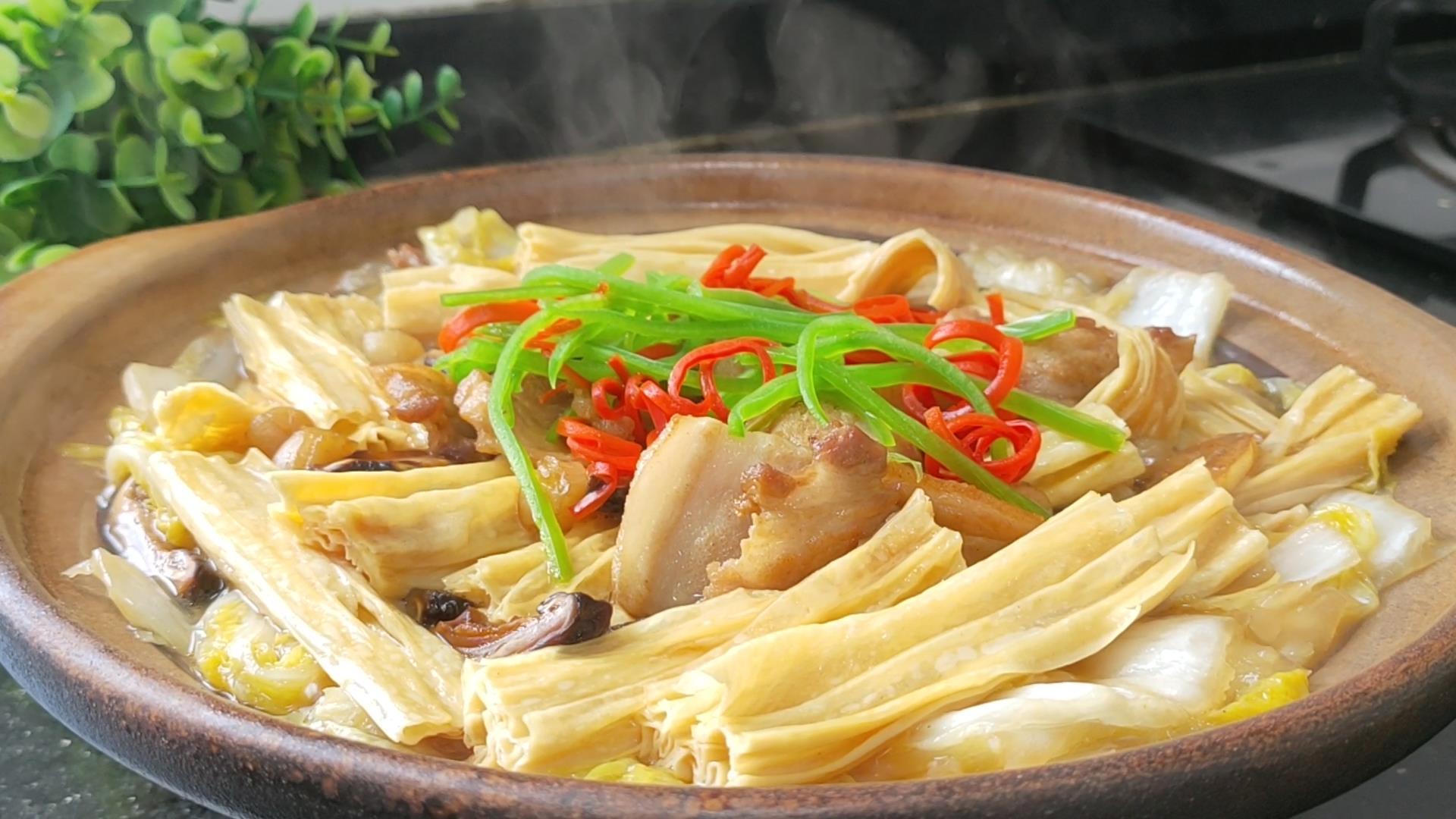 【夏日开胃菜】一锅就能满足全家人的腐竹煲,天越热越爱吃,汁多下饭