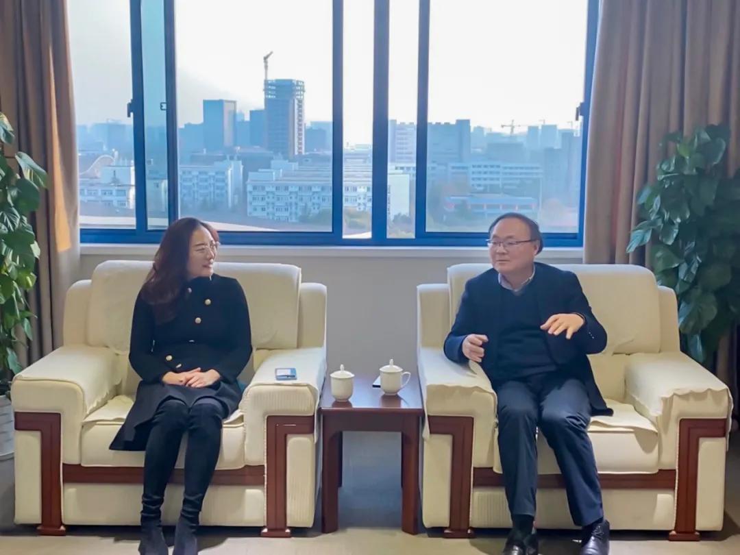 中共浙大城市学院委员会委员副书记包迪鸿与盘石直播电商云董事长吴月