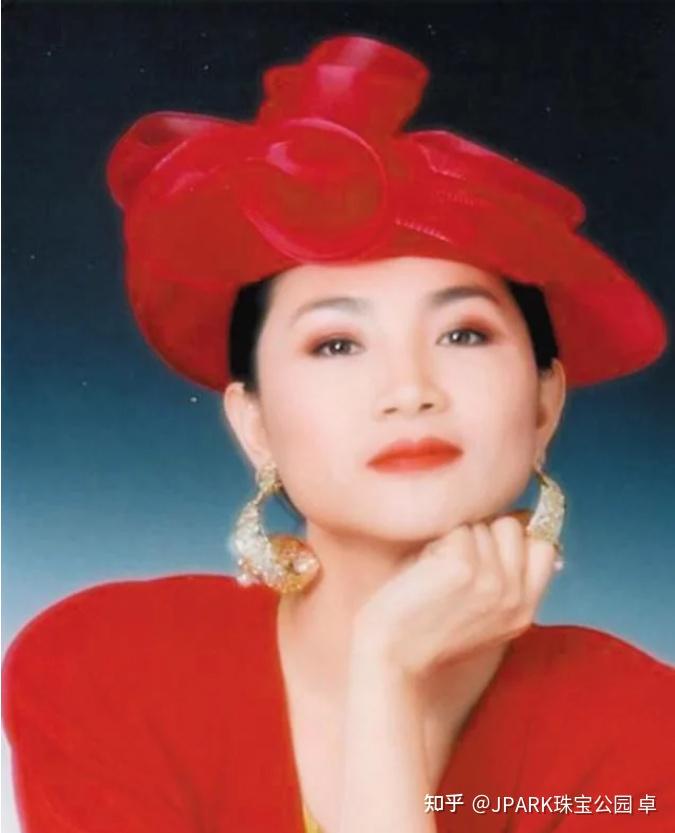 如何评价歌手凤飞飞?