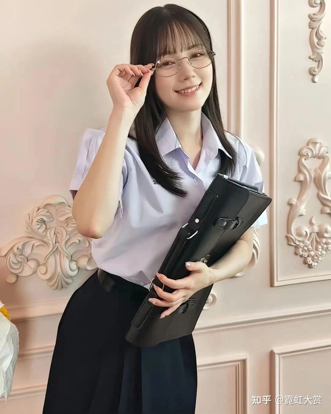 凉森铃梦(涼森れむ)|又纯又欲短发可爱女孩 白到透明感的美少女 - 知乎