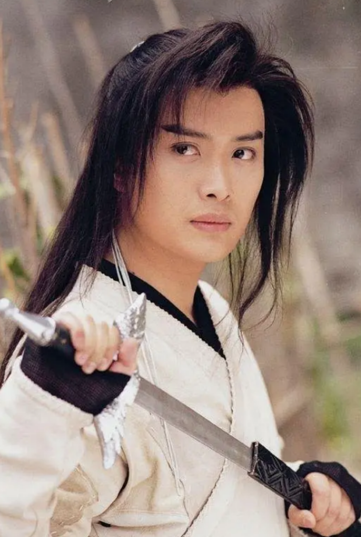 令人可惜的是,黄海冰的演艺事业完全呈现出了