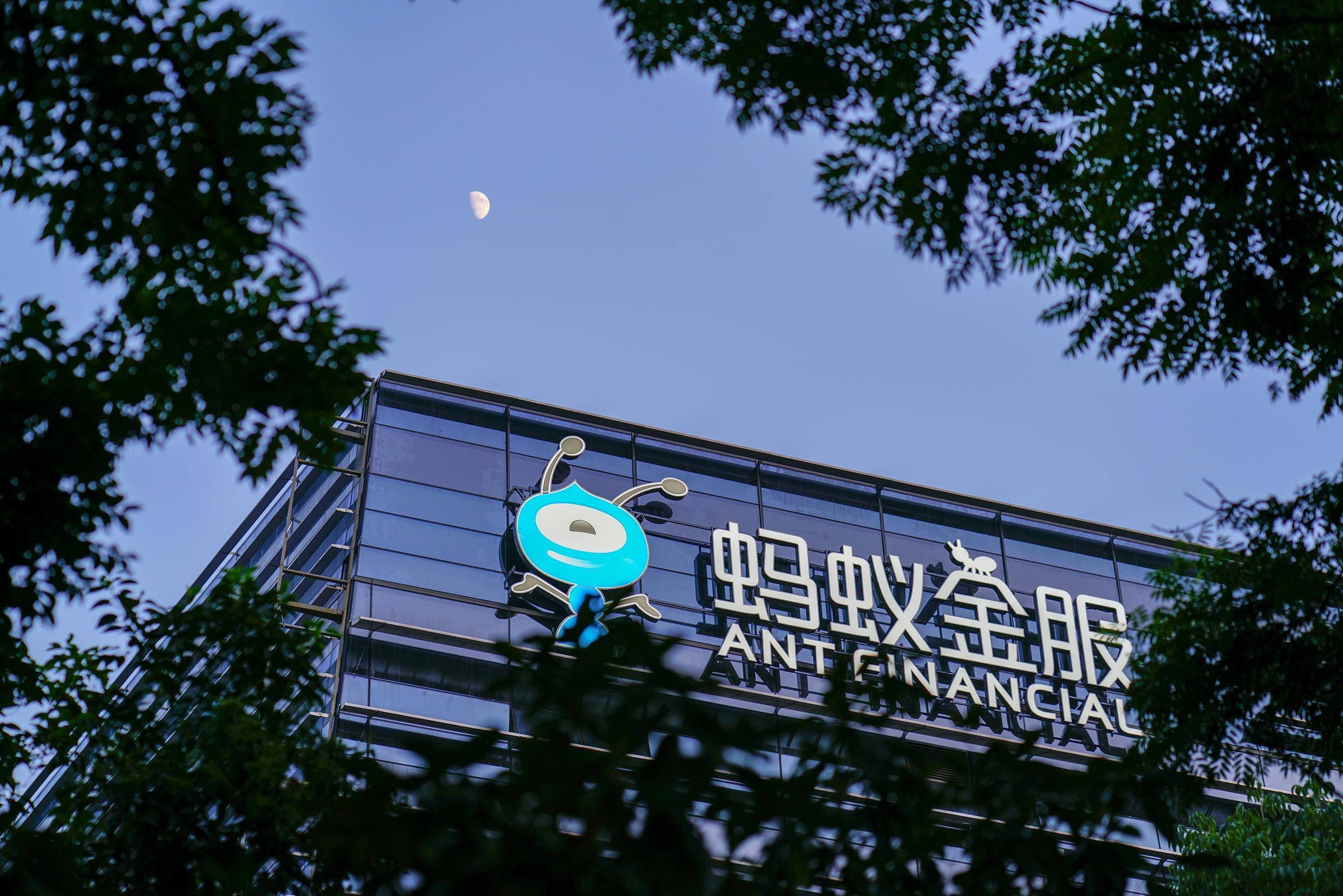 富可敌国仍哭穷!马云们的钱是靠实力挣的?还是靠996,花呗?