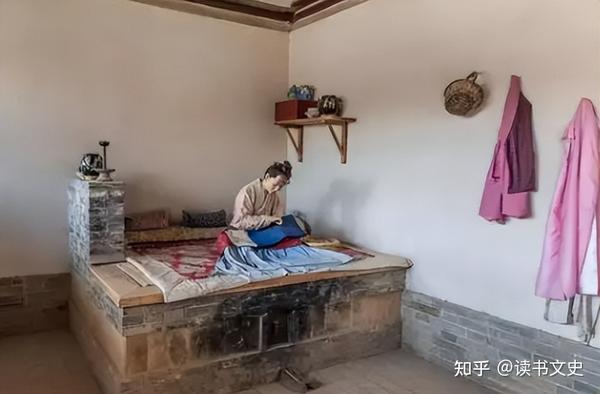 为何东北人全家睡在一个炕上?两口子不尴尬吗?东北习俗你知多少 - 知乎