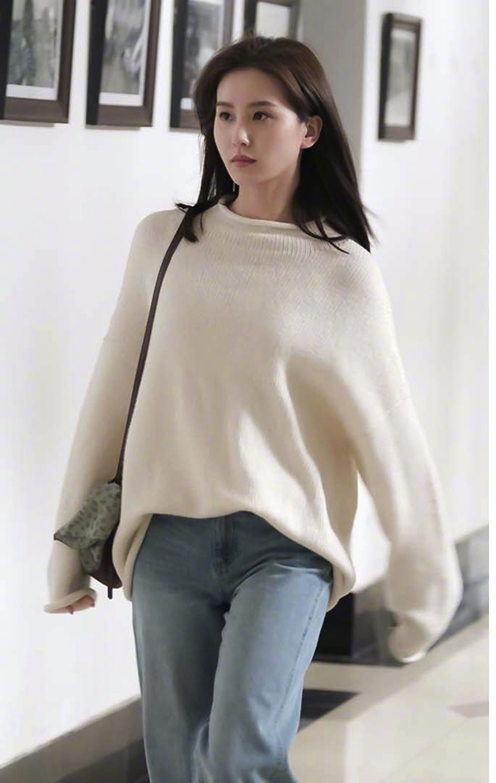 蒋南孙穿搭打造温柔优雅的少女感和职场感