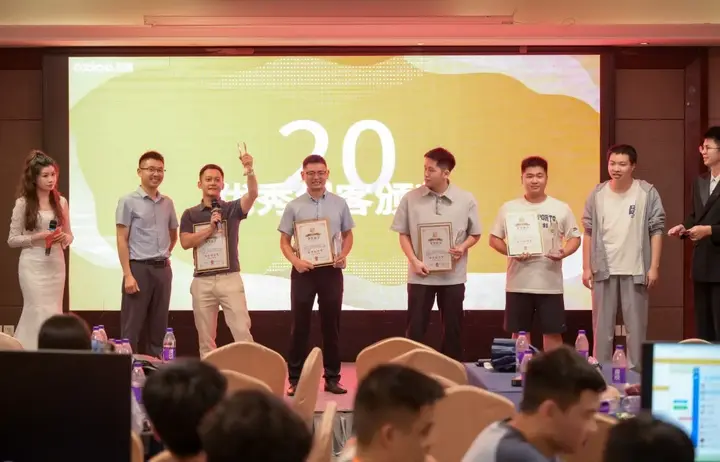 *佳创新奖任钰竹,杨智发,徐万登,彭波,赵豪杰*佳团队奖任涛,张洋