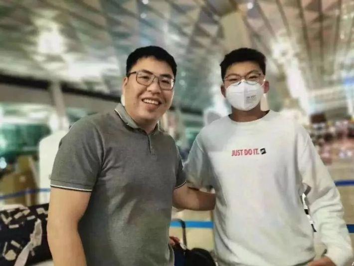 怎么评价一个男孩子的形象 v2-59a55b2bba88dceb9724df0caee55bf0_r.jpg