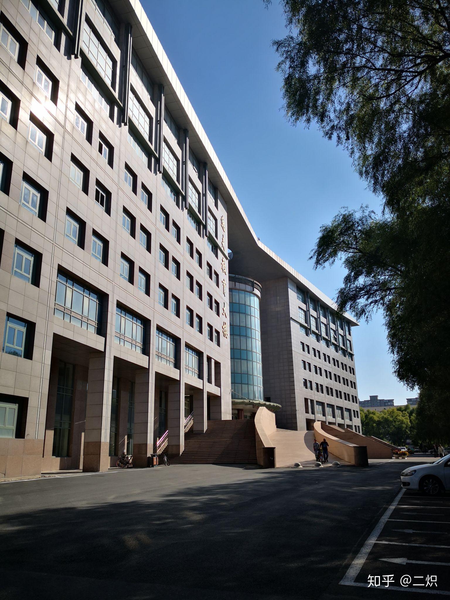 吉林大学的校园环境如何? - 知乎