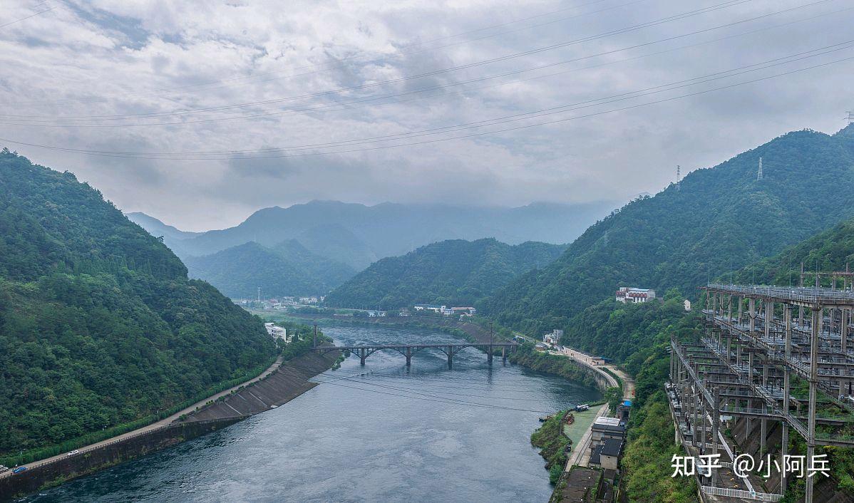 建德新安江水坝之上的风景观赏