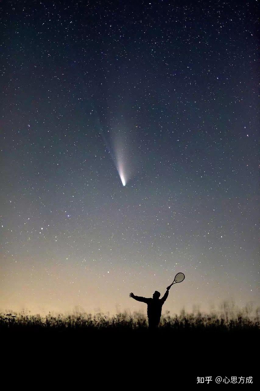 为什么星空中会出现流星?