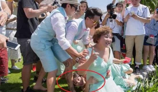 研究胸大的女生并不幸福