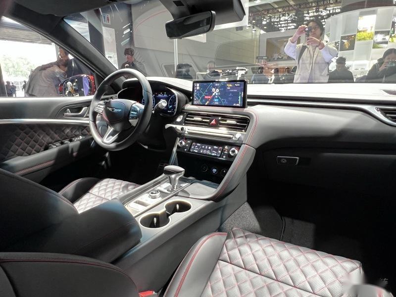 2023广州车展新款捷尼赛思g70上市售价26183288万元