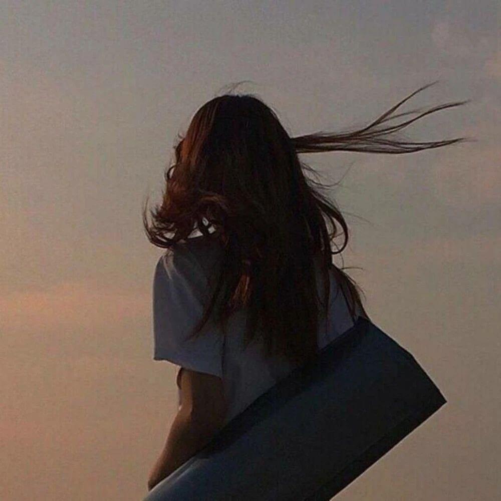 有没有好看的背影头像? - 知乎