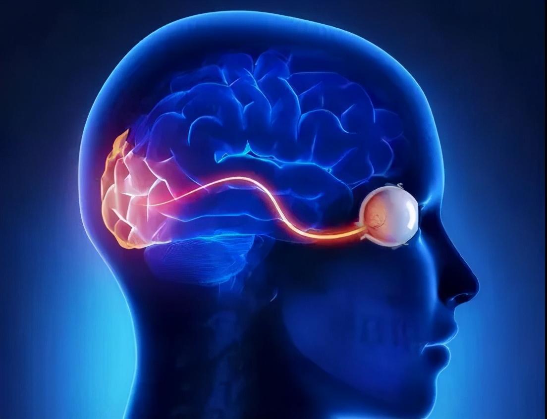 的胀痛伴同侧头痛,视力急剧下降,少部分患者还会伴有恶心呕吐,纳差