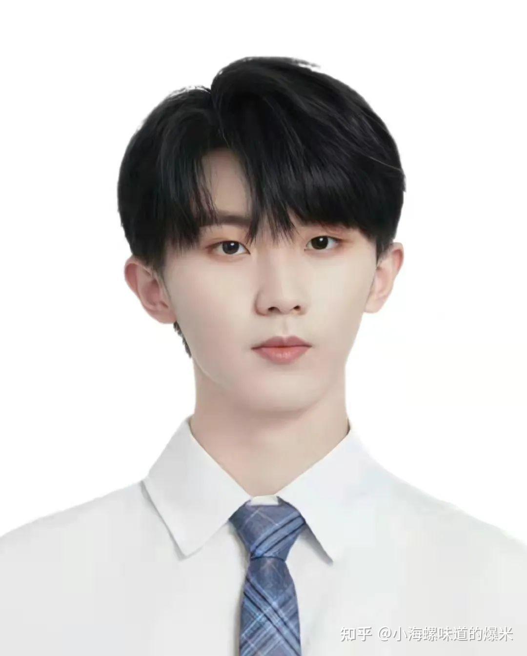 来啦来啦小炸们的证件照来啦