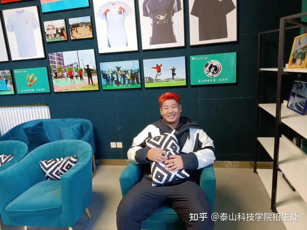 杨子铭半个诗人杨三问