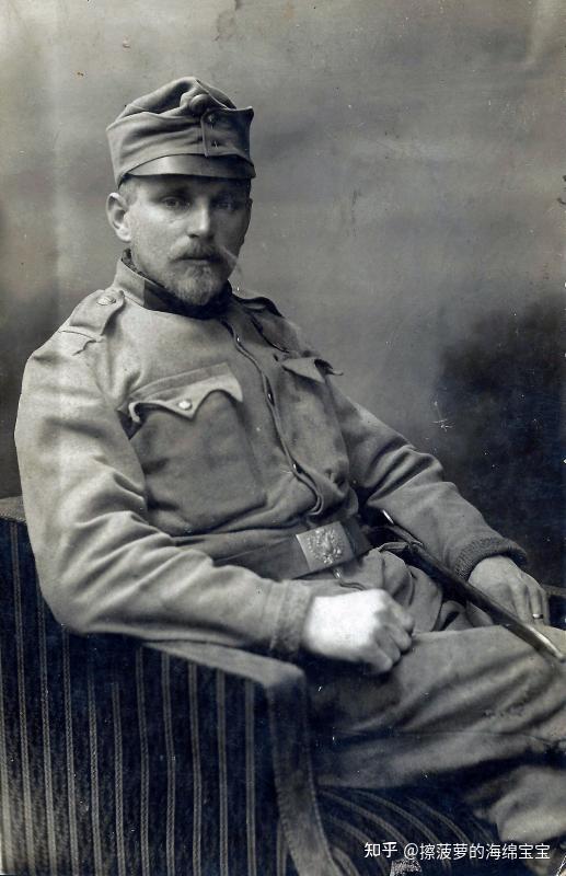 奥匈帝国军服肩上的结绳是做什么用的