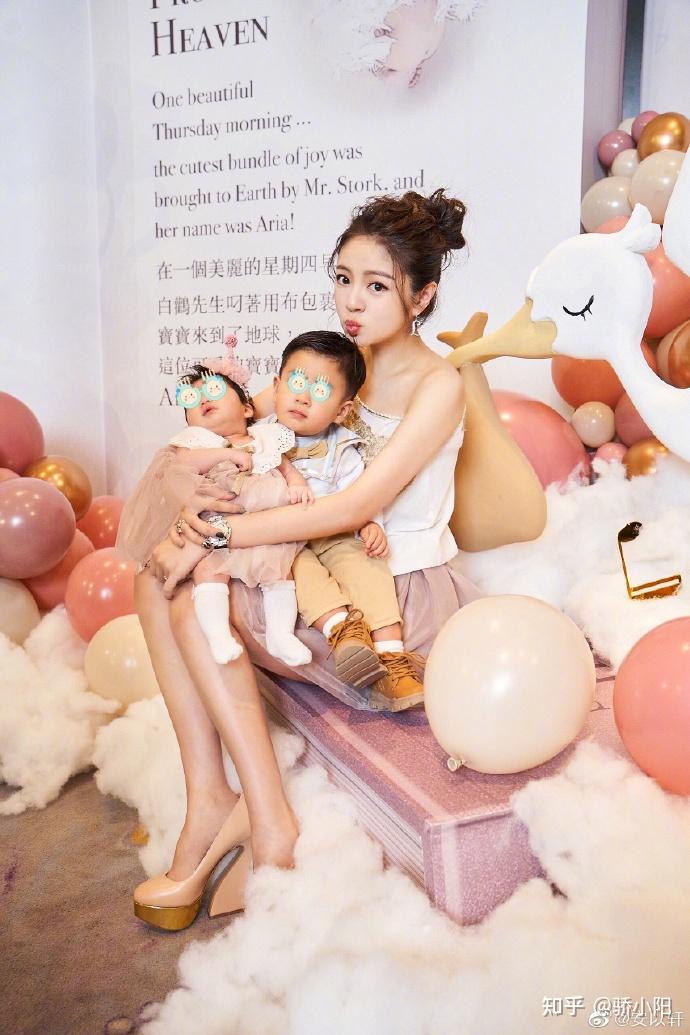 台湾明星安以轩在生一胎和二胎时,月子都是坐满60天,从她晒出的"双