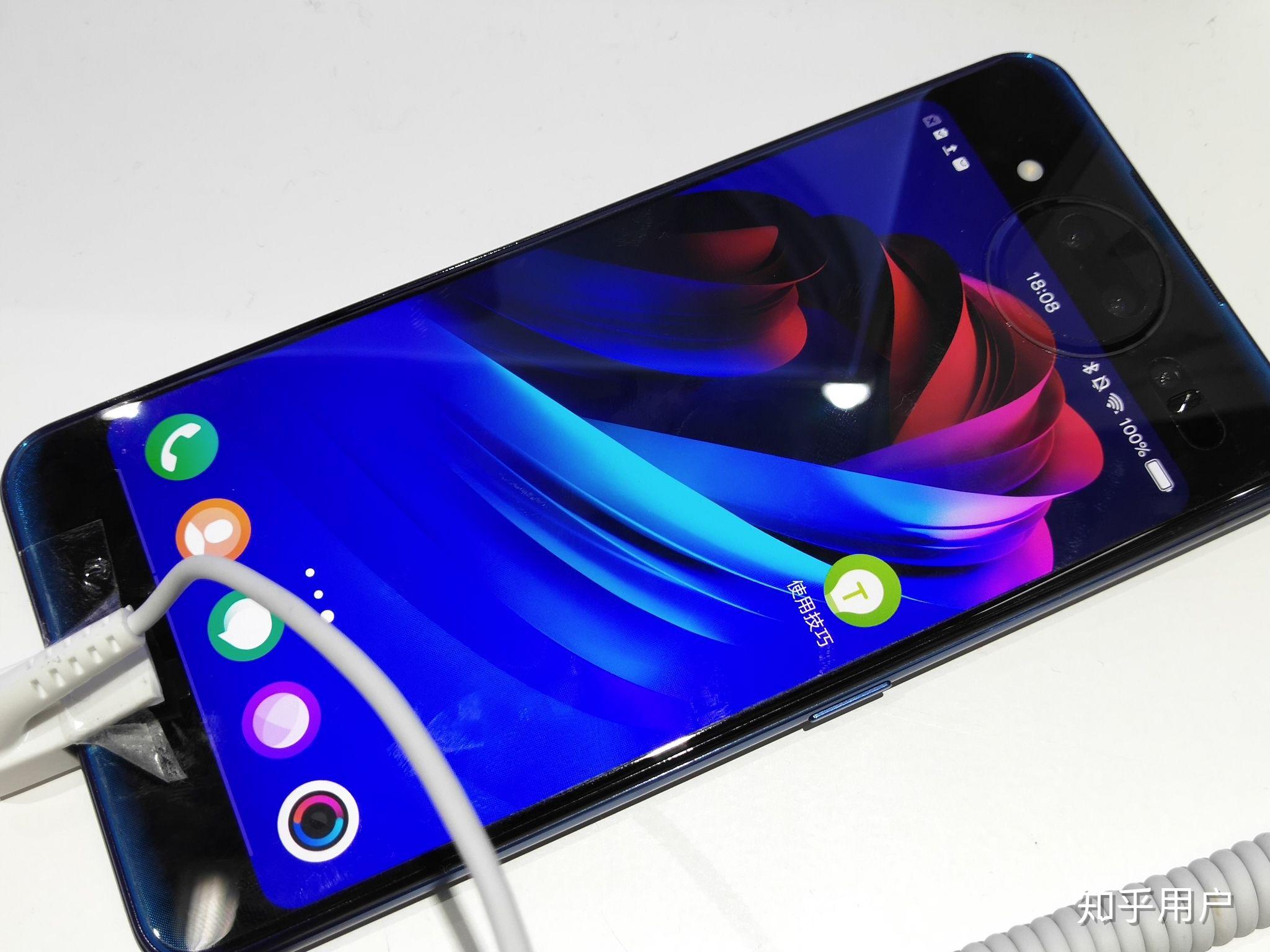 vivonex2双屏手机好看吗