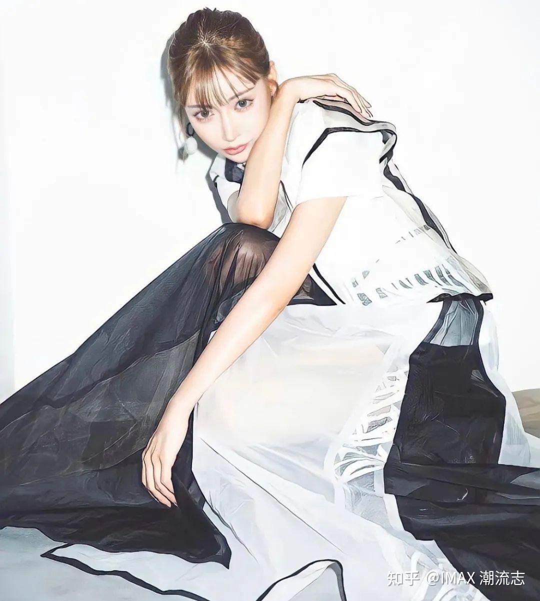 明日花圣诞激战写真大曝光高调整活鼻血警告这就是日本女人的敬业精