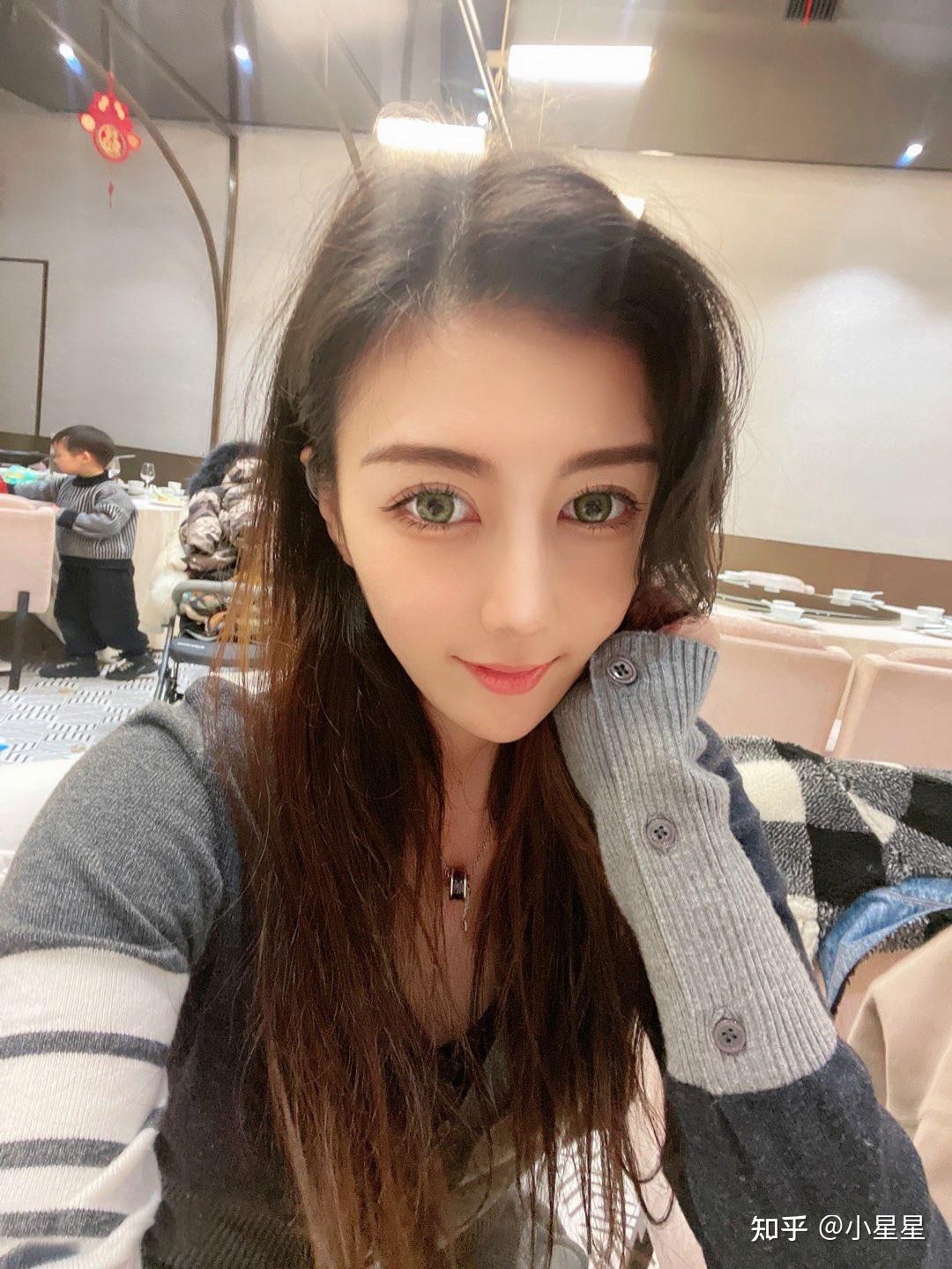 【星动女神】努力 实力的小姐姐,月均直播近两百小时,新一代流量神话