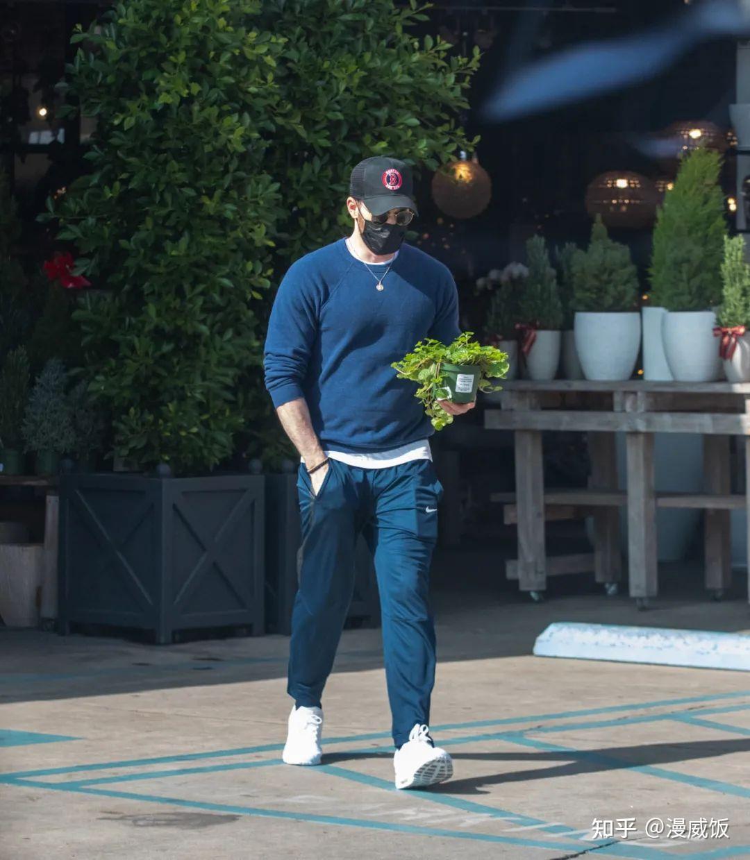 神颜|不愧是大熊甜心,美队克里斯埃文斯超型新街 - 知乎