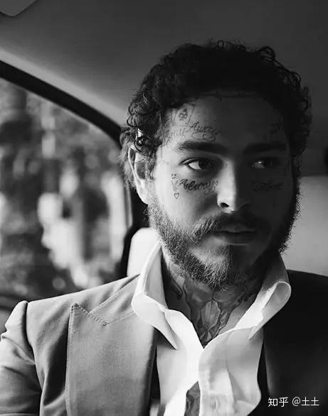 马龙念经摇滚明星纹脸狂魔postmalone又添中世纪野蛮流星锤