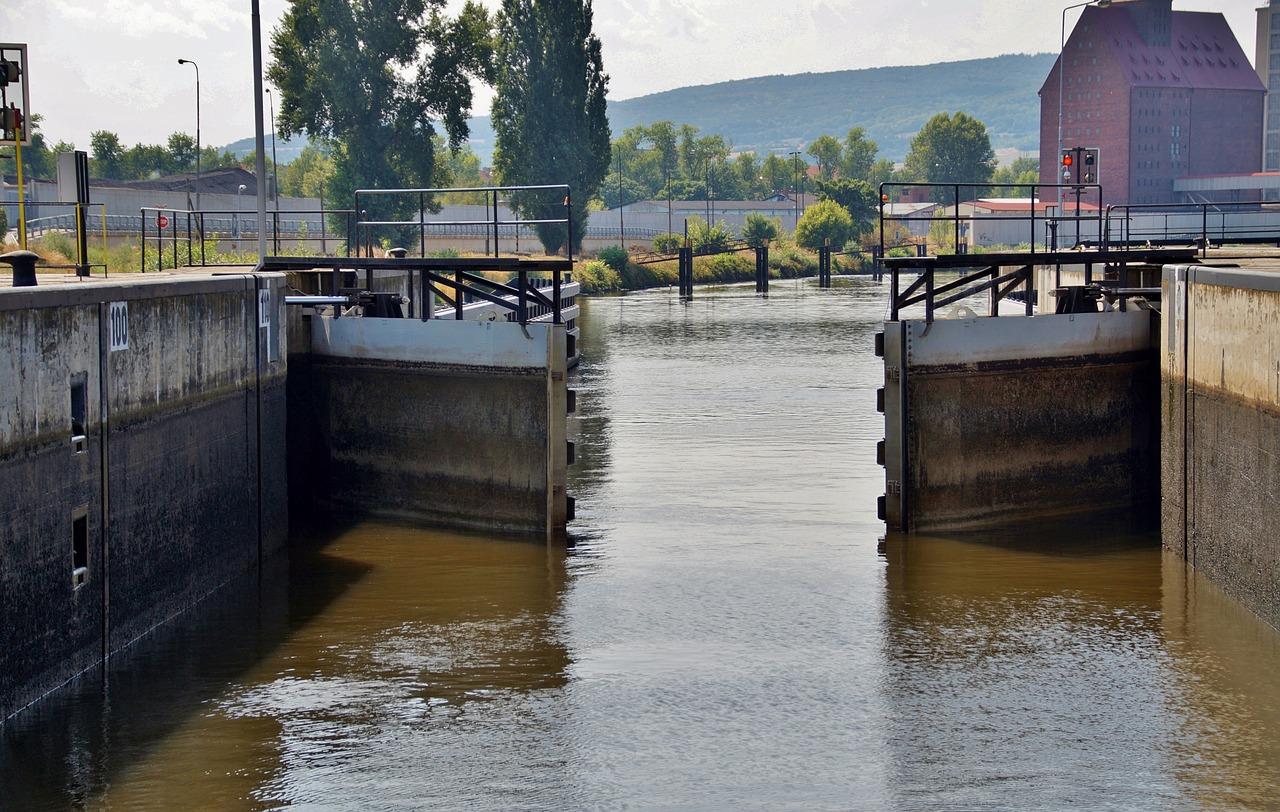 运河名仕港在哪里