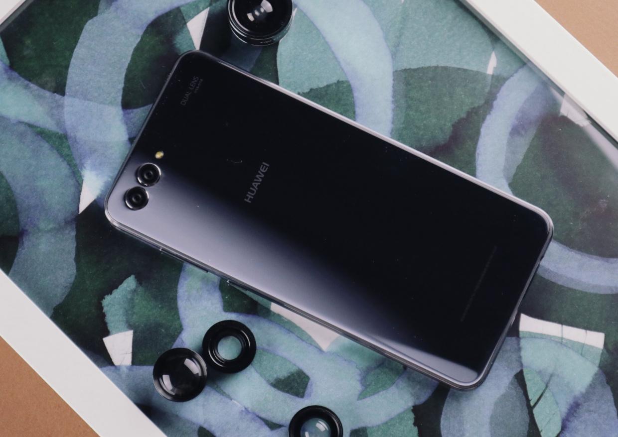 华为nova2s评测终于能跟两位大哥一起喝阔落