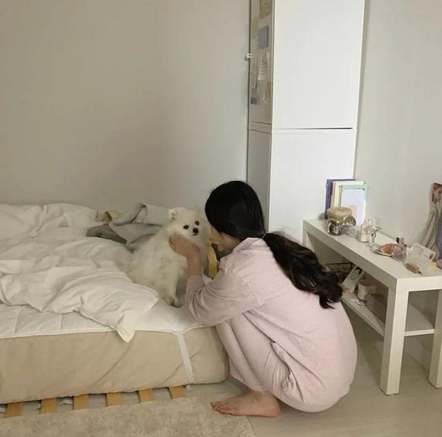30岁单身女孩独居照火爆ins网友一个人的生活还可以这样爽