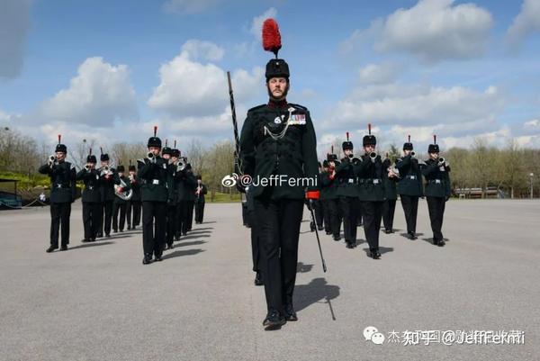 收藏品 | 英国陆军来复枪团队的数套军官礼服、浅谈来复枪团队历史沿革/制服条例 - 知乎
