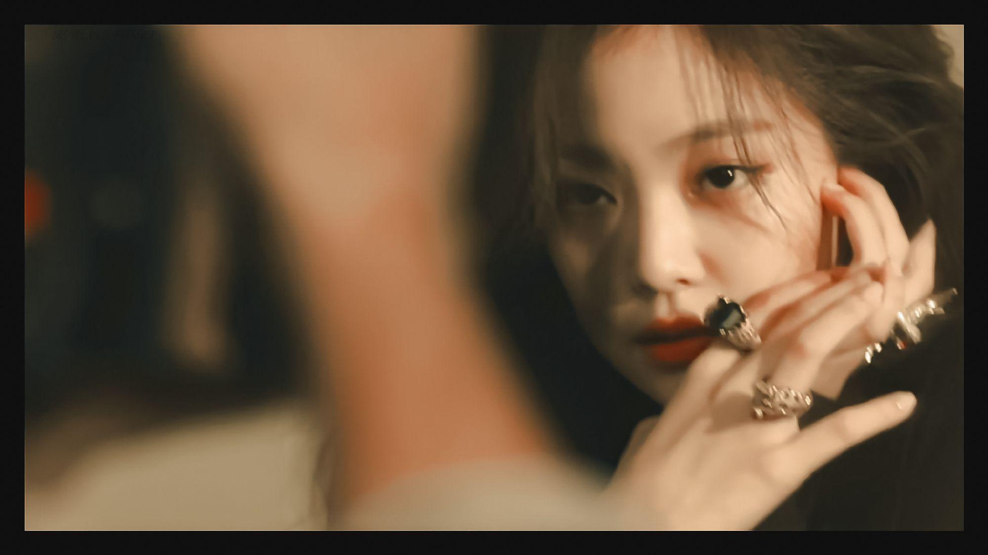 大家有可以用作电脑壁纸的jennie的美图吗? - 知乎