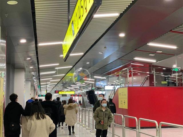 27号线起于璧山站,终点为重庆东站,途经虎溪站,大学城南站,西永站