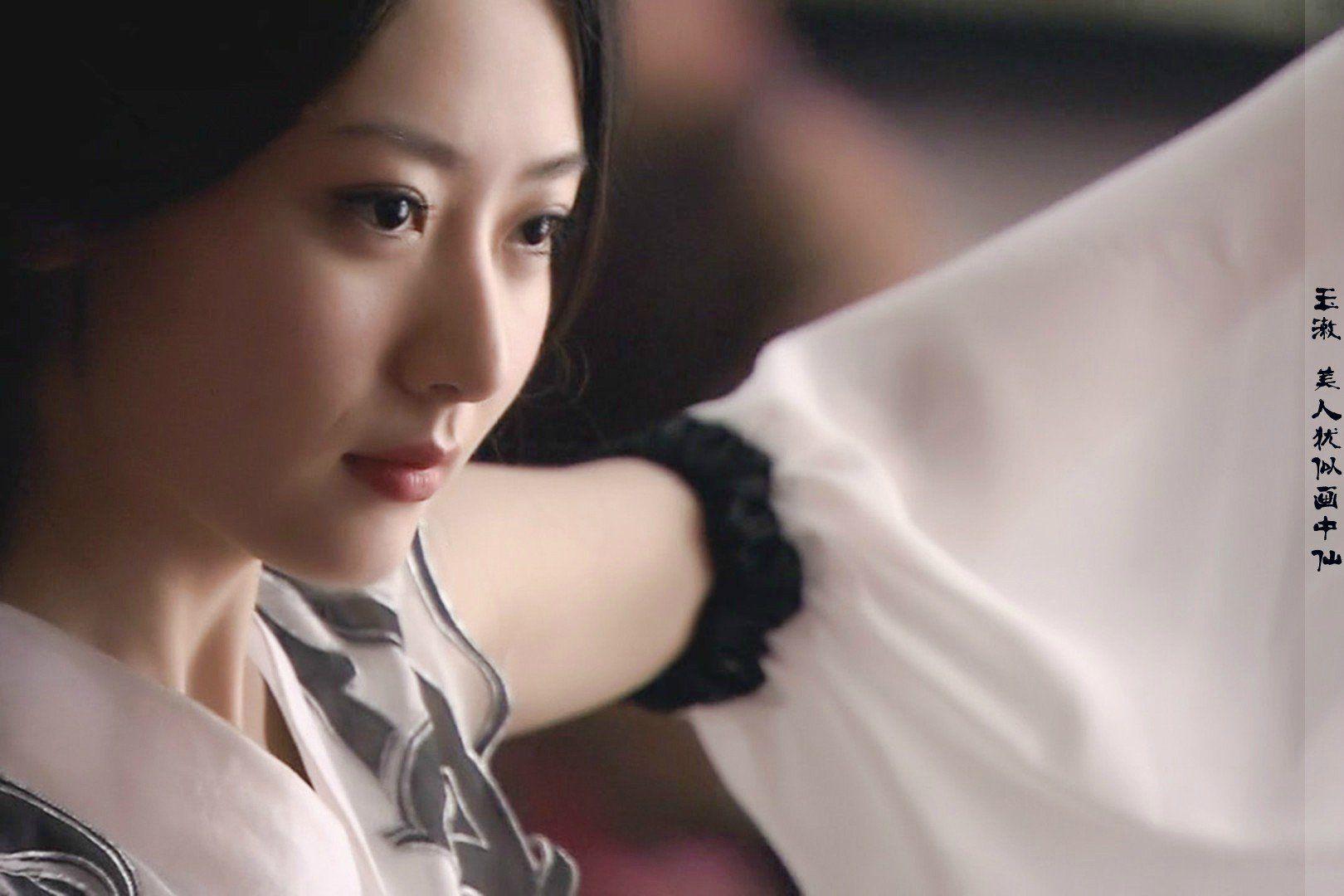 大家有没有胡歌版神话里玉漱的高清壁纸或是刘亦菲小龙女的壁纸?