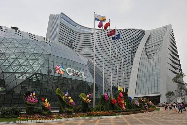 8:00-17:00门票价格 :20元/人 起世界花卉种质资源圃是花之城一大