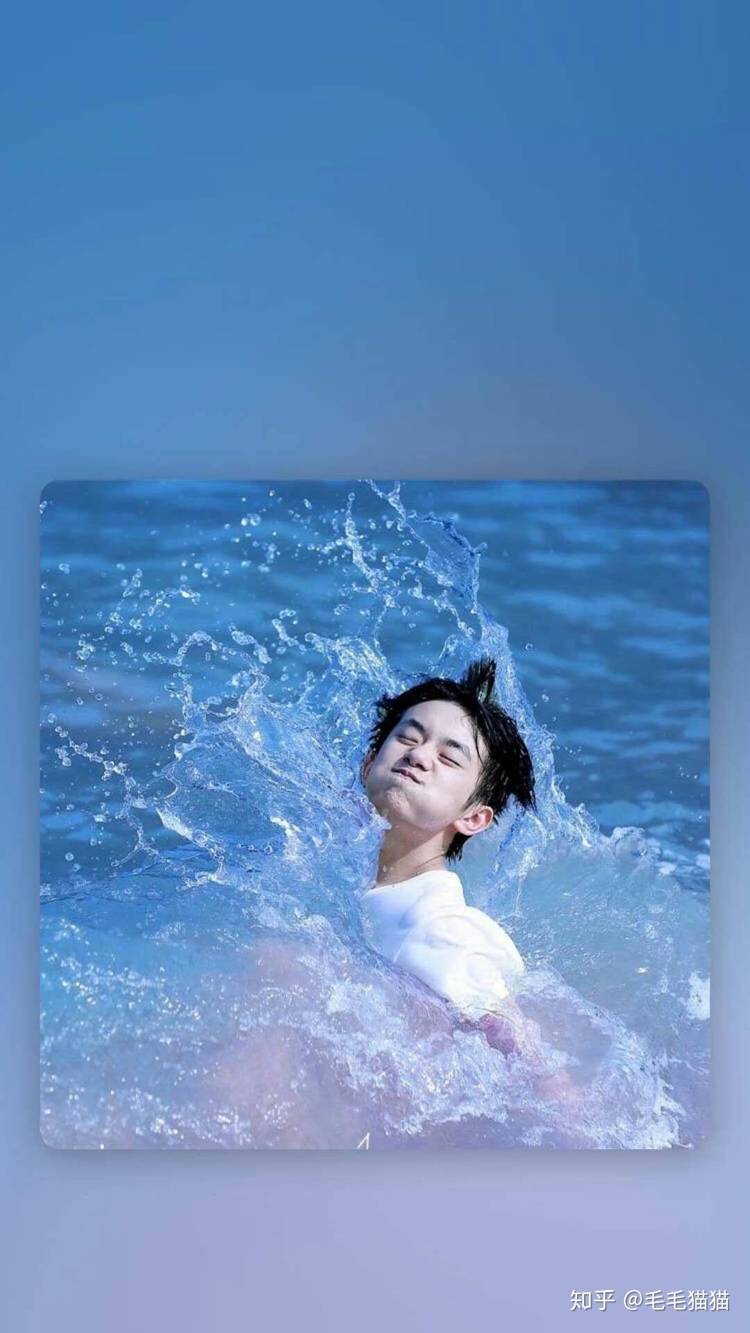 易烊千玺的哪张照片让你一瞬间心动?可以分享一下吗? - 知乎