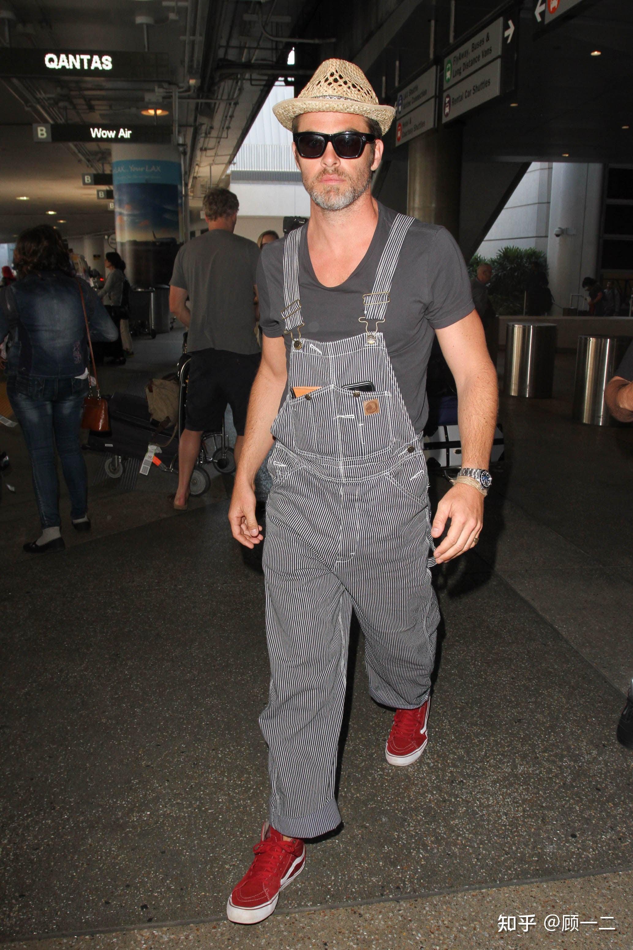 男生可以穿背带裤吗,想穿出门又害怕被路人指指点点怎么办 ?