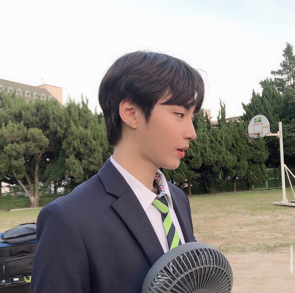 女神降临中你会选择李修浩还是韩书俊