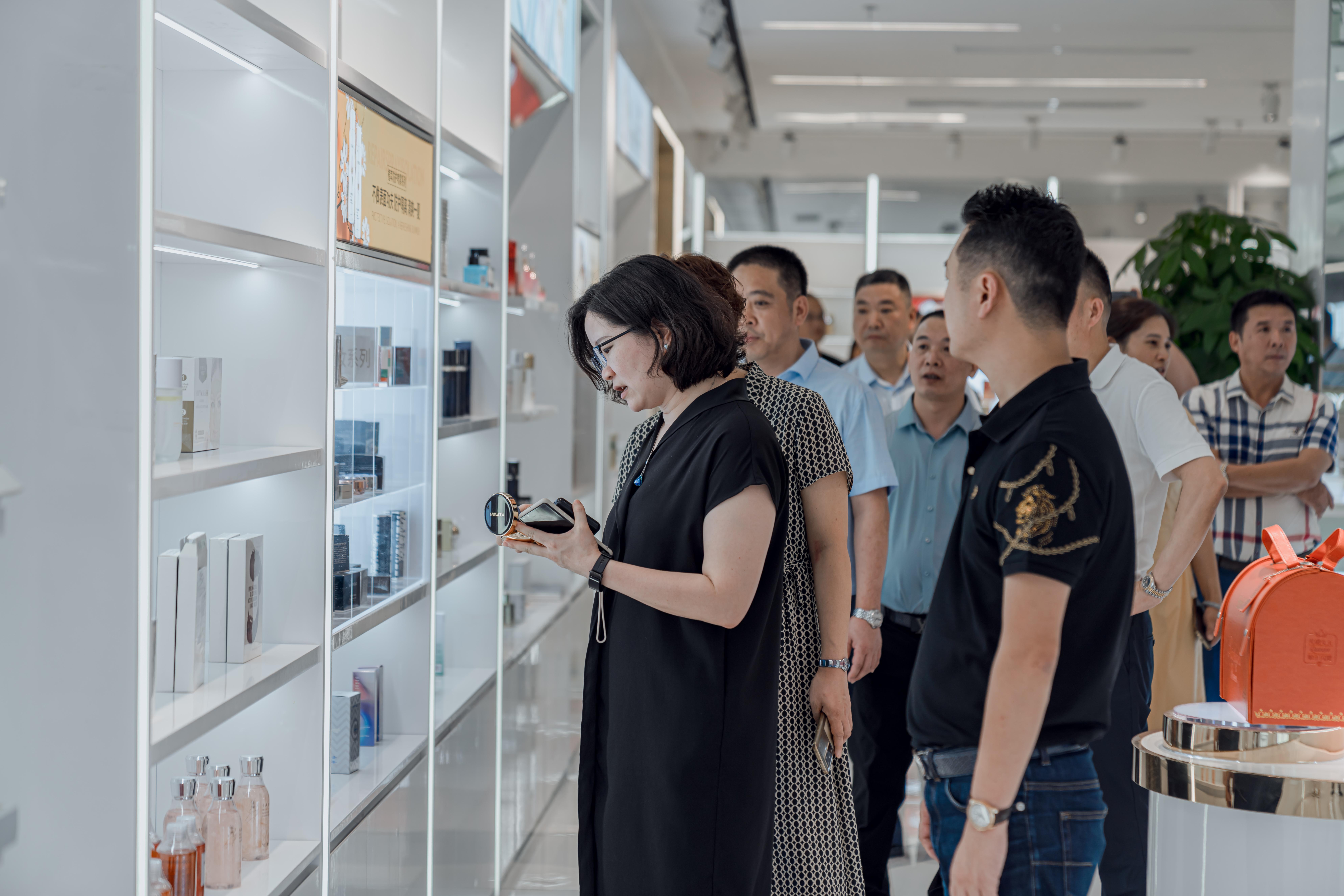 共图发展 | 合川区委区政府领导莅临柏俐臣参观指导 - 知乎