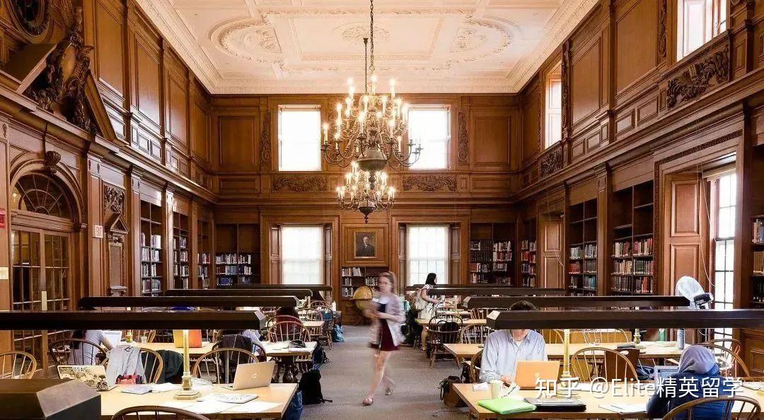 菲利普斯埃克塞特中学拥有世界上最大的中学图书馆,该图书馆有超过